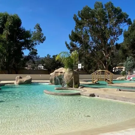 Confortable Avec Terrasse - 5 Pers. - Api-1-52-2138 אתר קמפינג *