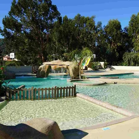 אתר קמפינג Confortable Avec Terrasse - 5 Pers. - Api-1-52-2138 *