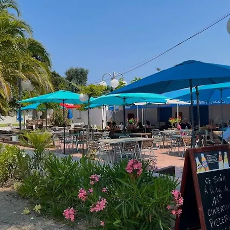 Confortable Avec Terrasse - 5 Pers. - Api-1-52-2138 Camping